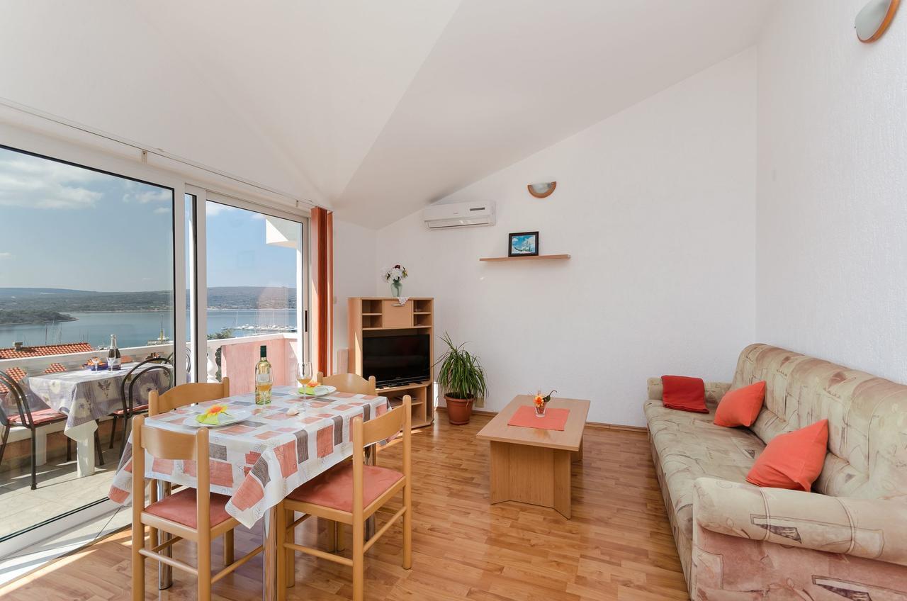 Apartments Krunoslav Punat Buitenkant foto