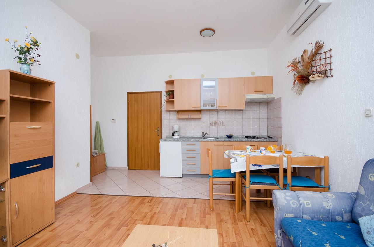 Apartments Krunoslav Punat Buitenkant foto