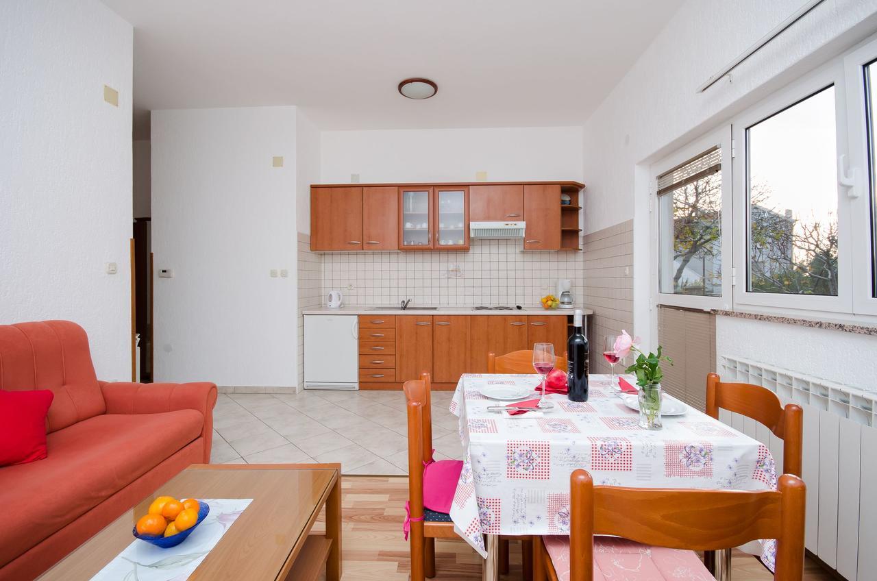 Apartments Krunoslav Punat Buitenkant foto