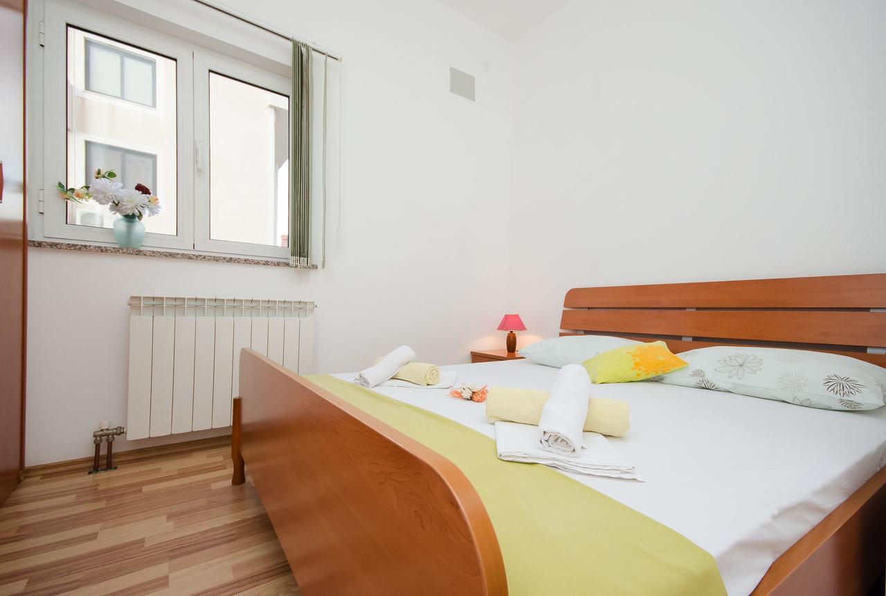 Apartments Krunoslav Punat Buitenkant foto