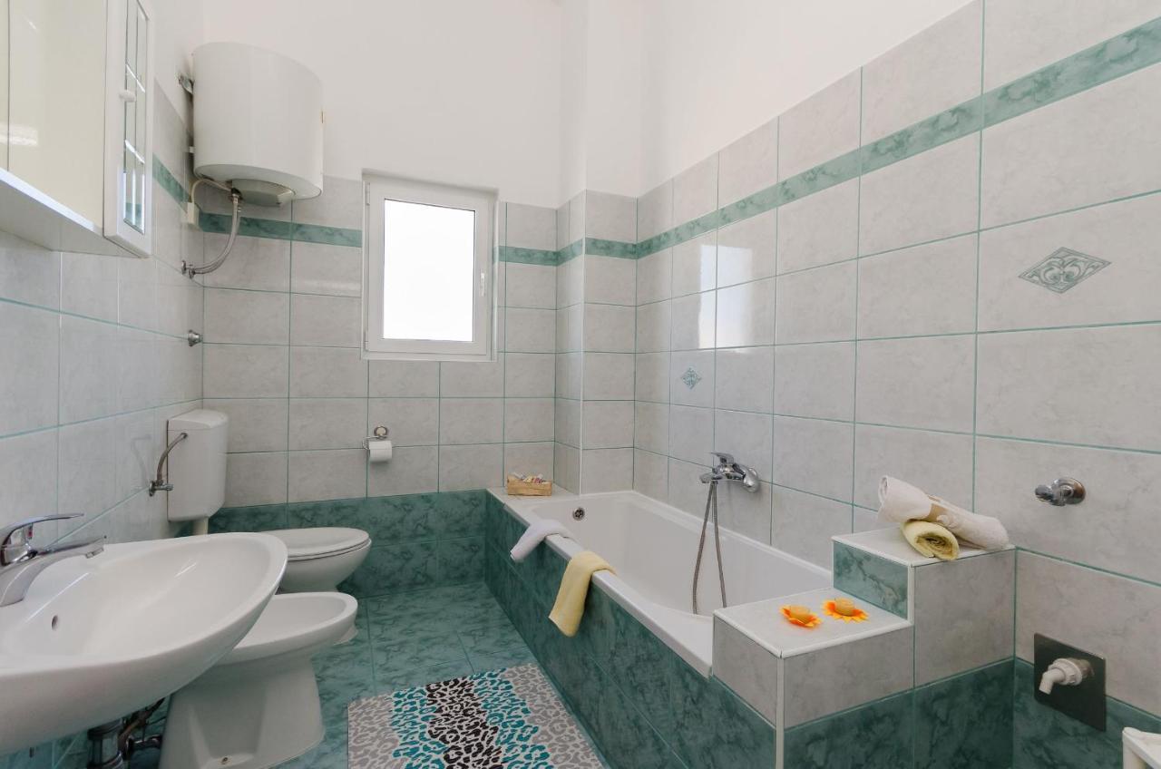 Apartments Krunoslav Punat Buitenkant foto